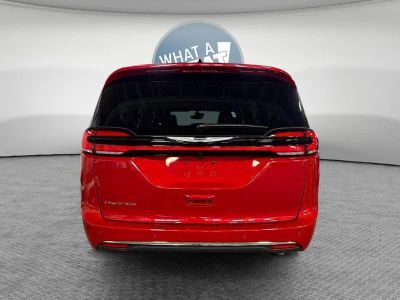2026 Chrysler Pacifica — detail view