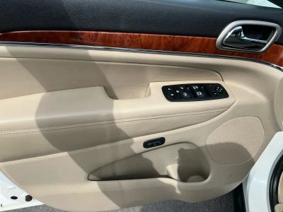 2012 Jeep Grand Cherokee - Photo 15