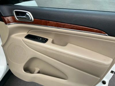 2012 Jeep Grand Cherokee - Photo 21