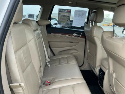 2012 Jeep Grand Cherokee - Photo 18
