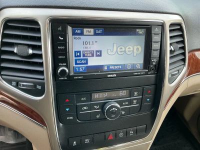 2012 Jeep Grand Cherokee - Photo 11