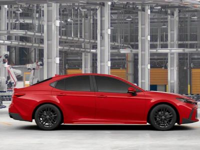 2026 Toyota Camry - Photo 14