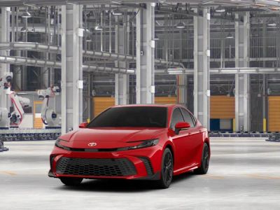 2026 Toyota Camry - Photo 3