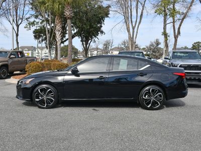 2023 Nissan Altima - Photo 2