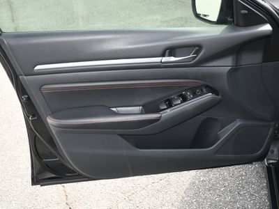 2023 Nissan Altima - Photo 9