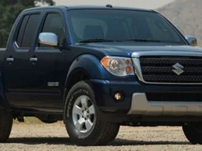 2011 Suzuki Equator — photo 7 view