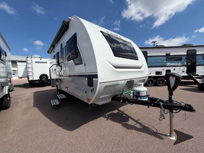 2024 Lance Lance Travel Trailers - Photo 2