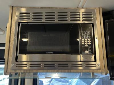 2026 Winnebago NAVION - Photo 10