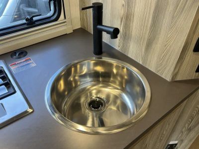 2026 Winnebago NAVION - Photo 9