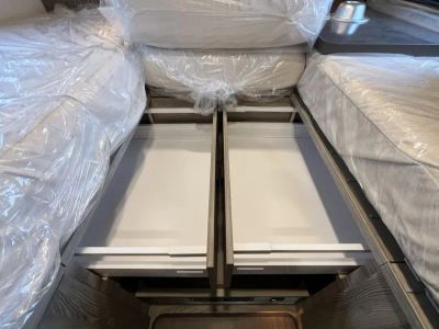 2026 Winnebago NAVION - Photo 25