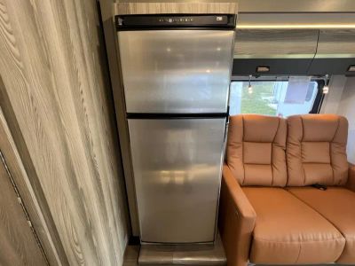 2026 Winnebago NAVION - Photo 17