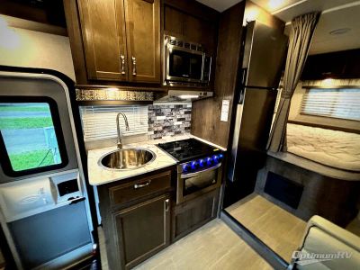 2021 Gulf Stream Conquest Class C - Photo 6