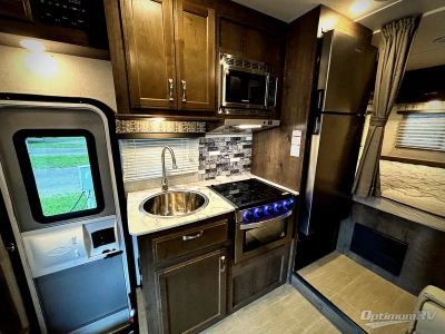 2021 Gulf Stream Conquest Class C - Photo 12