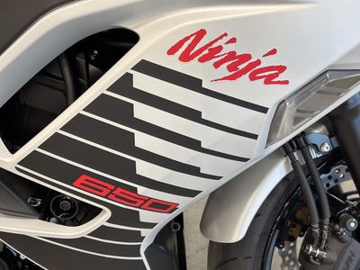 2026 Kawasaki Ninja 650 - Photo 13