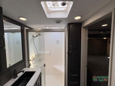 2025 Keystone RV Avalanche - Photo 37