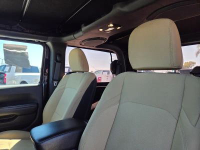 2019 Jeep Wrangler — photo 17 view