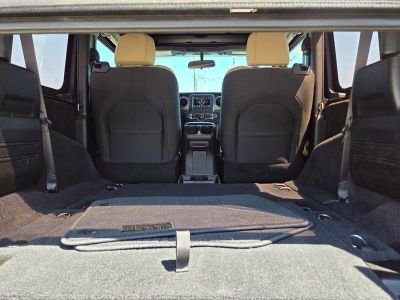 2019 Jeep Wrangler — photo 14 view