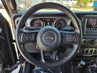 2019 Jeep Wrangler — photo 22 view