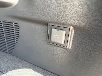 2024 Toyota Land Cruiser — photo 8 view