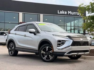 2025 Mitsubishi Eclipse Cross SE in Alloy Silver Metallic — front three-quarter view