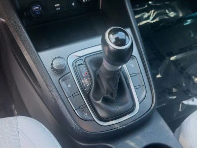 2023 Hyundai Kona — photo 13 view