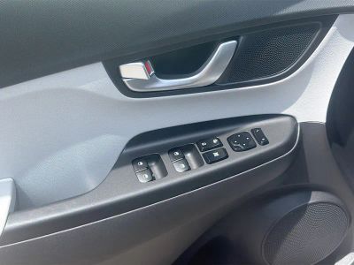 2023 Hyundai Kona — photo 14 view