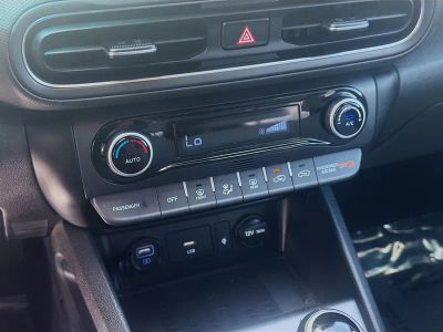 2023 Hyundai Kona — photo 12 view