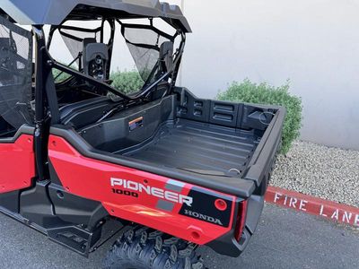 2025 Honda Pioneer 1000-6 Deluxe Crew - Photo 10
