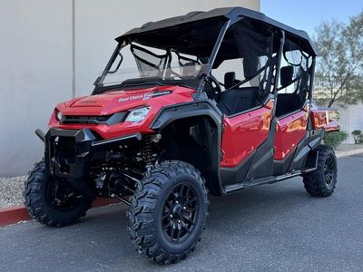 2025 Honda Pioneer 1000-6 Deluxe Crew - Photo 1