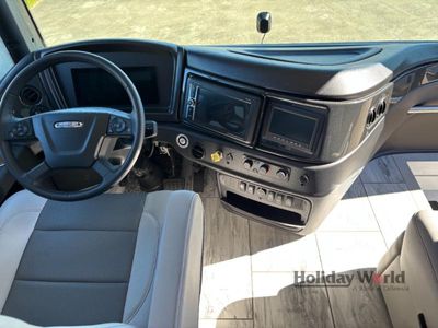 2026 Fleetwood Discovery LXE - Photo 9
