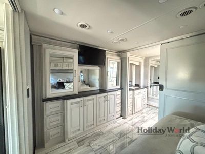 2026 Fleetwood Discovery LXE - Photo 17