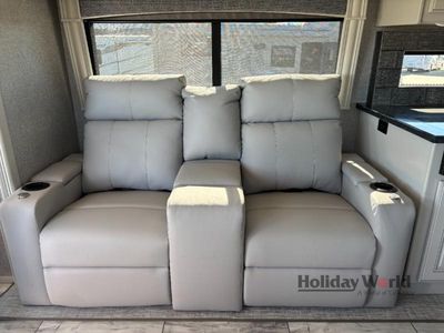 2026 Fleetwood Discovery LXE - Photo 22