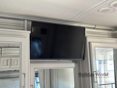 2026 Fleetwood Discovery LXE - Photo 18