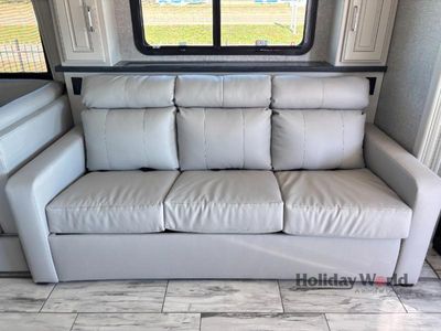 2026 Fleetwood Discovery LXE - Photo 12