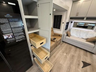 2026 Brinkley Model Z - Photo 25