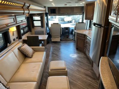 2020 Newmar BAY STAR — rear three-quarter view