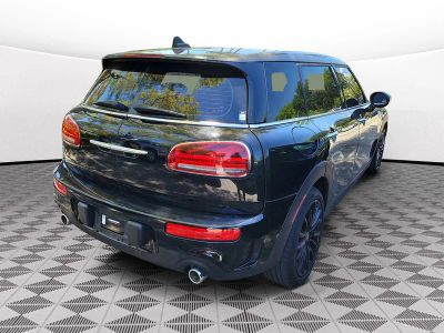 2023 MINI Clubman — interior view