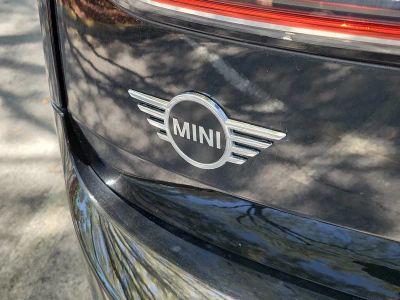 2023 MINI Clubman — engine compartment view
