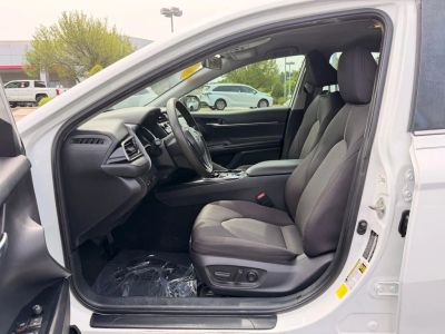 2020 Toyota Camry Hybrid - Photo 22