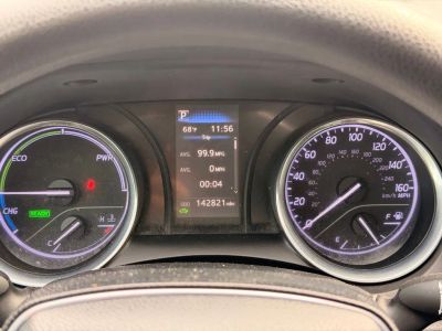 2020 Toyota Camry Hybrid - Photo 28