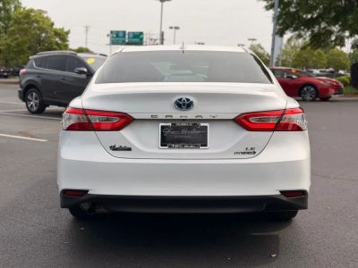 2020 Toyota Camry Hybrid - Photo 11