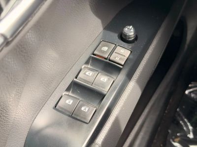 2020 Toyota Camry Hybrid - Photo 25