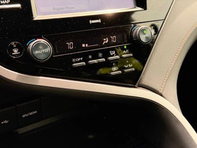 2020 Toyota Camry Hybrid - Photo 31