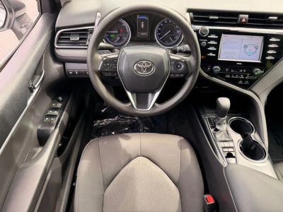 2020 Toyota Camry Hybrid - Photo 15