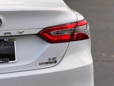 2020 Toyota Camry Hybrid - Photo 12