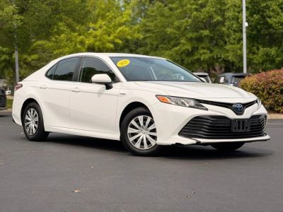 2020 Toyota Camry Hybrid - Photo 2