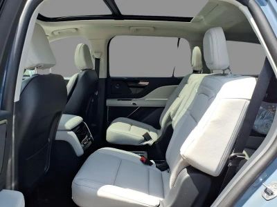 2026 Lincoln Aviator — detail view