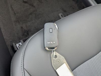 2026 Kia Niro - Photo 36