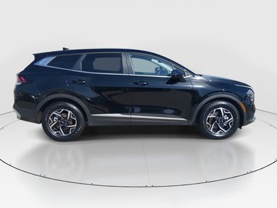 2025 Kia Sportage — photo 8 view