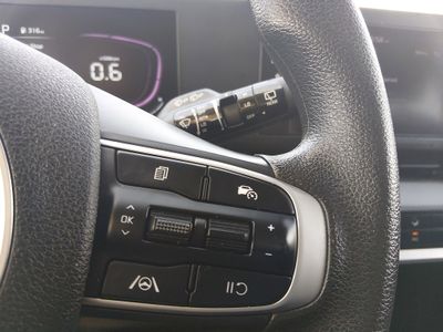 2025 Kia Sportage — photo 12 view